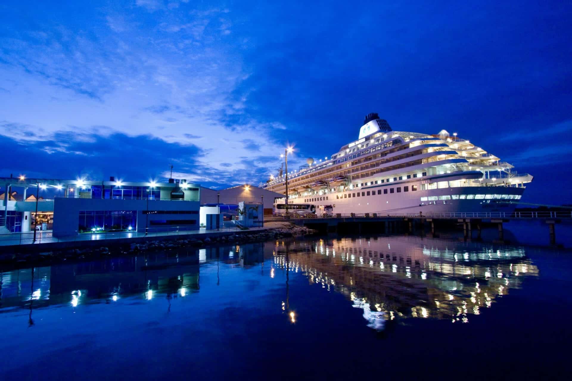 Cruise Lines